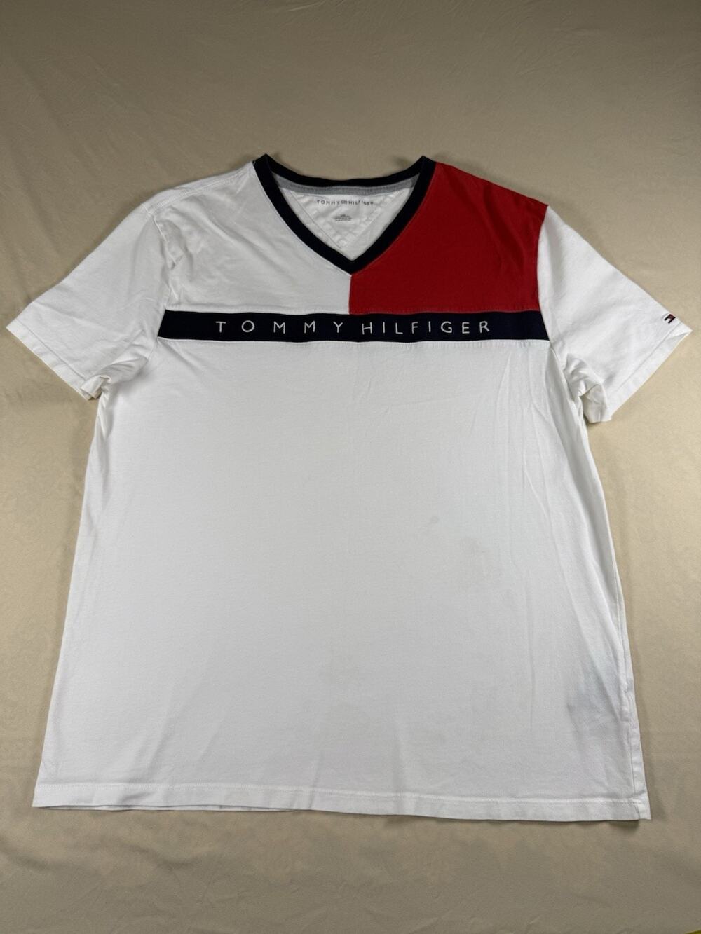 Tommy Hilfiger T-Shirt Large